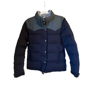 Patagonia Women's Black and Dark Gray Puffer Jacket